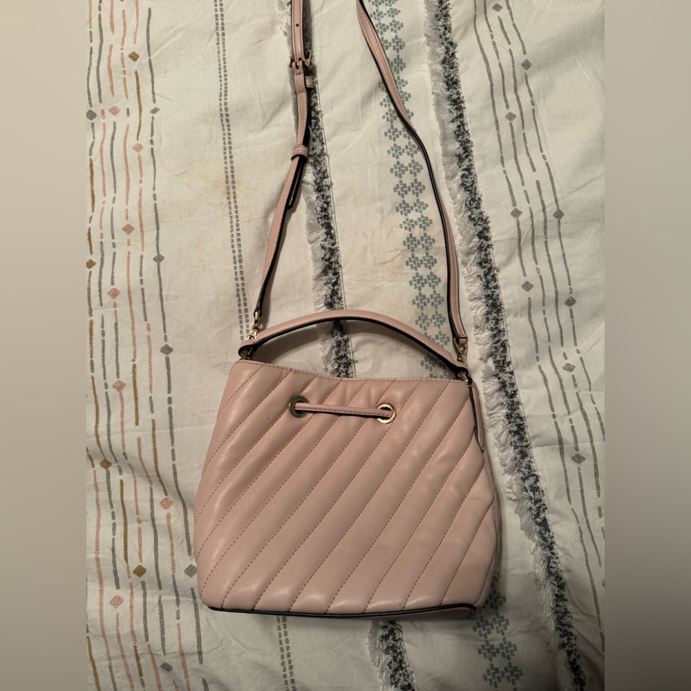 Pink Michael Kors bucket purse